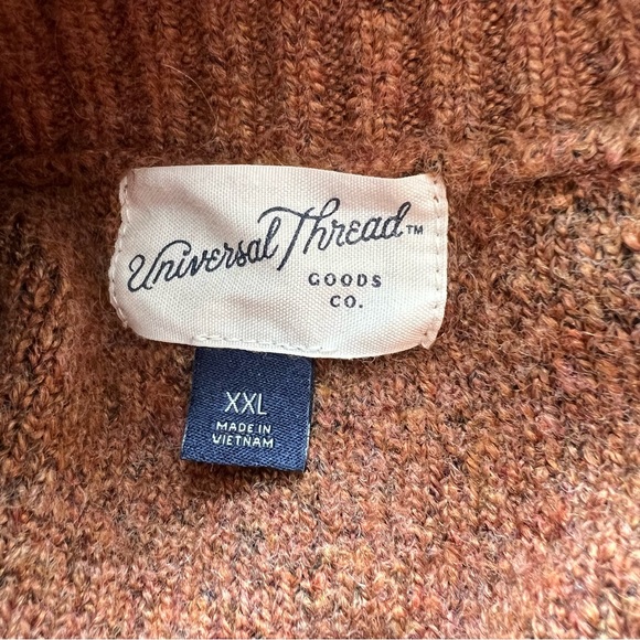 Universal Thread Sweater - Picture 5 of 6